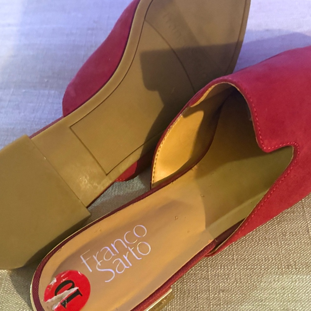 Franco Sarto Burgundy Suede Slip-On Shoes gold heel - Picture 4 of 5